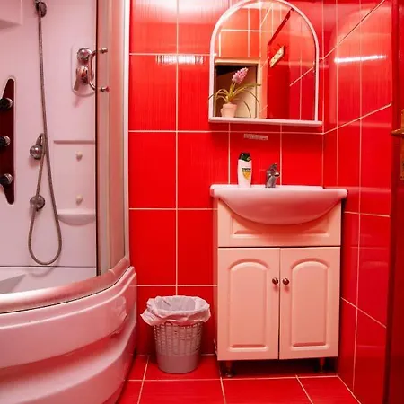 Guest house Sobe Sa Sopstvenim Kupatilom Private Bathroom In Center