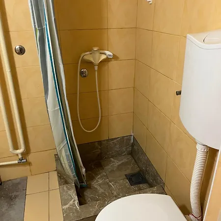 Sobe Sa Sopstvenim Kupatilom Private Bathroom In Center