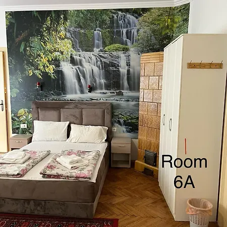 Guest house Sobe Sa Sopstvenim Kupatilom Private Bathroom In Center *